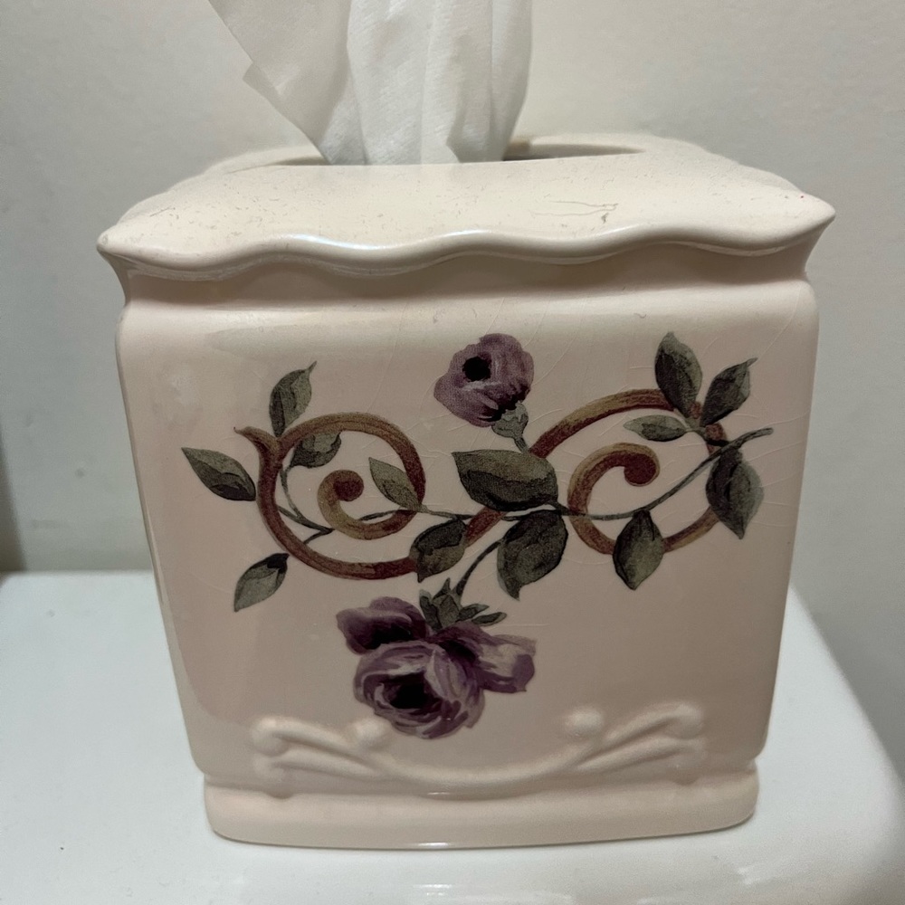 CROSCILL CHAMBORD Amethyst TISSUE BOX COVER